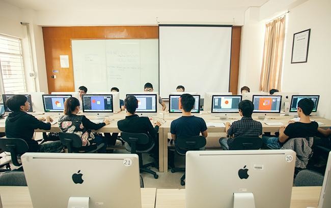 Đại học Duy Tân cho sinh viên đi học tập trung trở lại