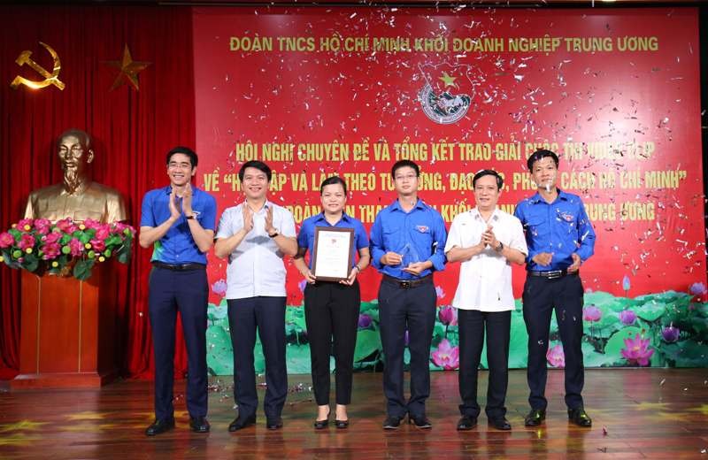 BTC trao giải Nhất cho Tuổi trẻ Tổng Công ty thuốc lá Việt Nam