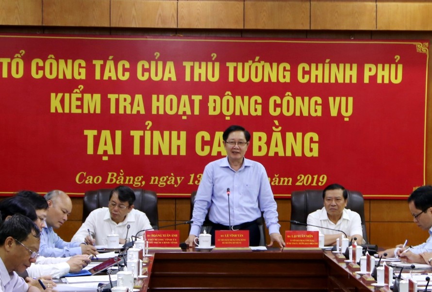 Bộ trưởng Nội vụ Lê Vĩnh Tân phát biểu tại buổi làm việc. Ảnh Thanh Tuấn