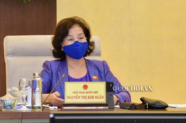 Chủ tịch Quốc hội Nguyễn Thị Kim Ngân phát biểu tại phiên họp Uỷ ban Thường vụ. Ảnh QH