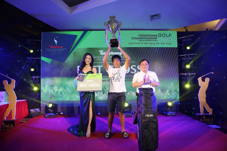 Golfer Nguyễn Vũ Quốc Anh đã trở thành nhà tân vô địch Tiền Phong Golf Championship mùa thứ ba. Ảnh: Như Ý