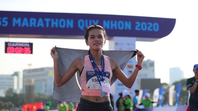 Hồng Lệ lấy lại phong độ sau khi "tuột" HCV Tiền Phong Marathon 2020