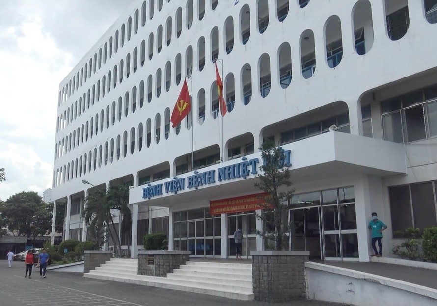 Bệnh viện Bệnh Nhiệt đới TPHCM đang bị tạm phong tỏa.