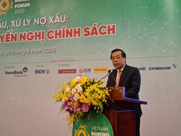  Phó Thống đốc NHNN Nguyễn Kim Anh phát biểu tại Diễn đàn.