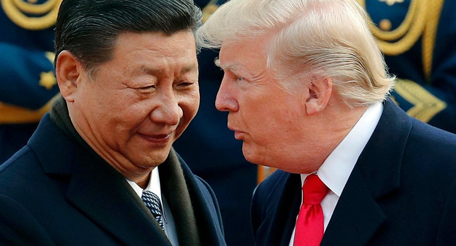 Tổng thống Mỹ Donald Trump (phải) và Chủ tịch Trung Quốc Tập Cận Bình (trái). Ảnh: AP