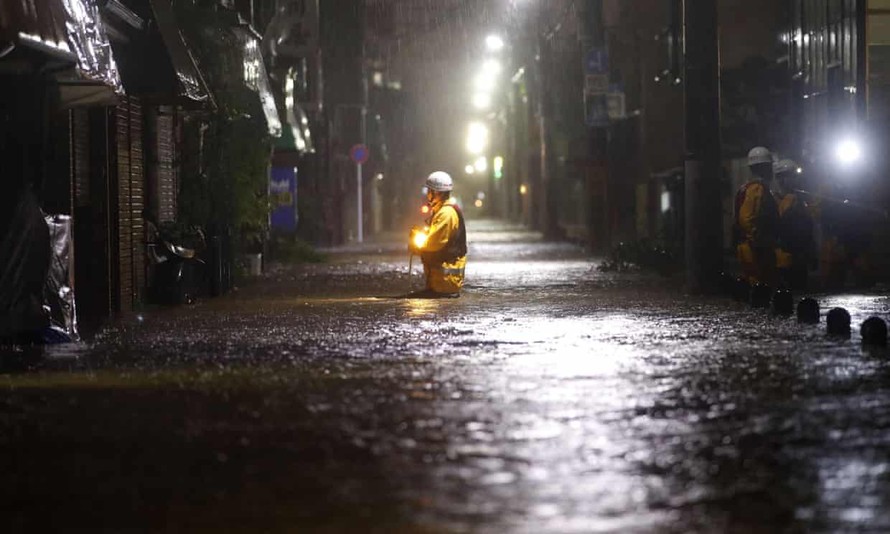 Tokyo ngập nước do bão Hagibis. Ảnh: Reuters