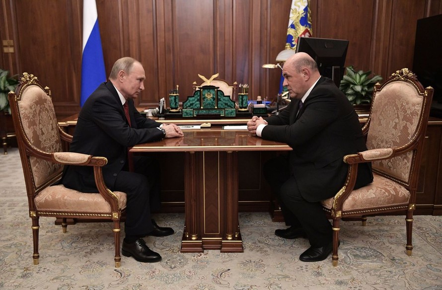 Ông Mikhail Mishustin (phải) gặp Tổng thống Putin. Ảnh: Sputnik