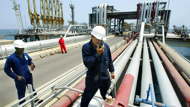 Cơ sở dầu mỏ ở Venezuela. Ảnh: Reuters