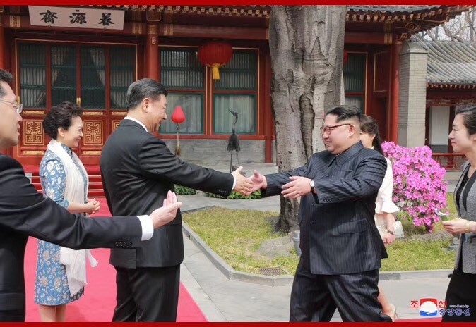 Ông Kim Jong Un gặp ông Tập Cận Bình 4 lần trong vòng chưa đầy 1 năm qua. Ảnh: Getty Images.