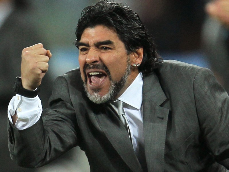 Diego Maradona thời còn dẫn dắt ĐT Argentina.