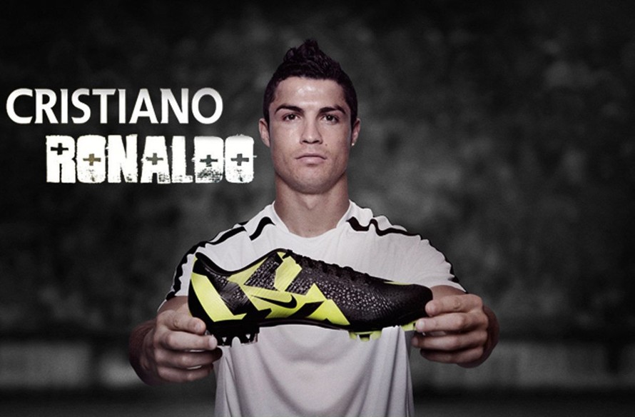 Ronaldo ký thỏa thuận trị giá gần 1 tỷ bảng mới Nike.