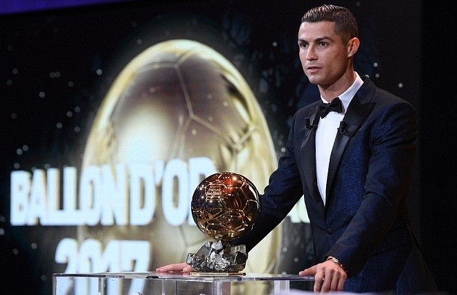 Đoạt bóng vàng, Ronaldo muốn gắn bó trọn đời với Real Madrid. 