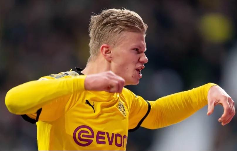 Erling Haaland tiếp tục thăng hoa trong màu áo Dortmund.