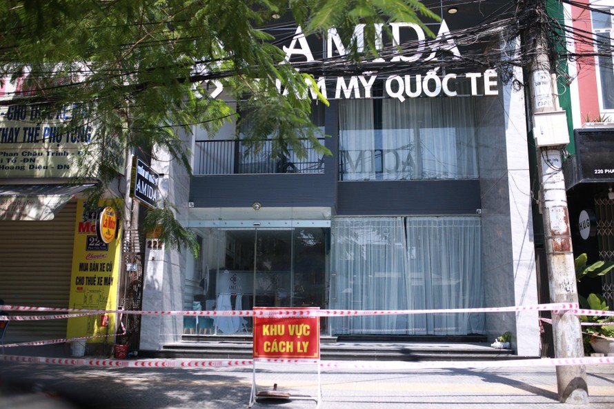 Thẩm mỹ viện AMIDA ở đường Phan Chu Trinh, TP Đà Nẵng đã được cánh ly, phong toả. 