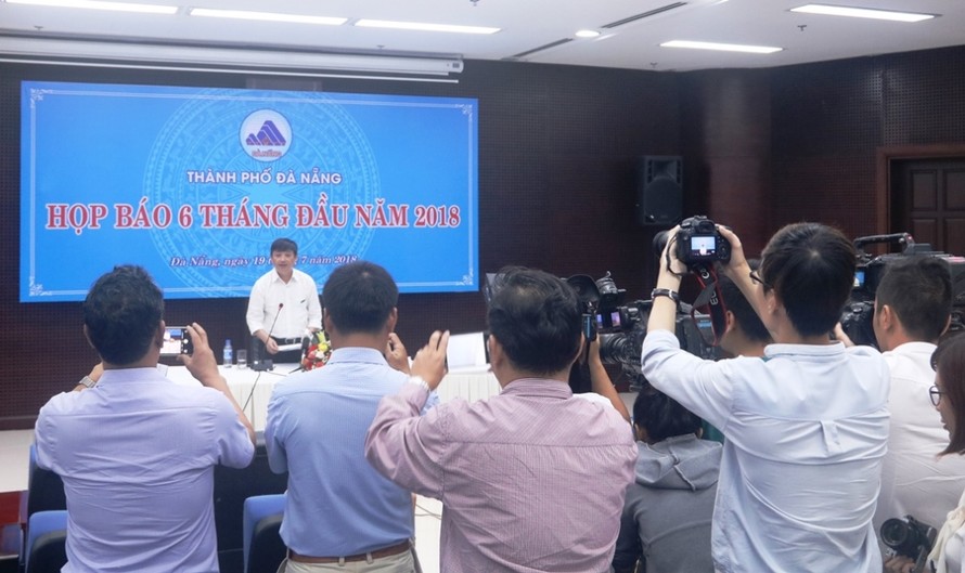 Nhiều vấn đề của Đà Nẵng được báo chí quan tâm tại buổi họp báo. Ảnh: Nguyễn Thành