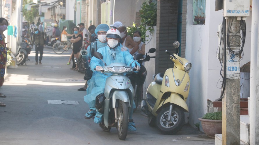 Công tác khử khuẩn các khu vực có nguy cơ lây nhiễm cao đang được Đà Nẵng triển khai. 