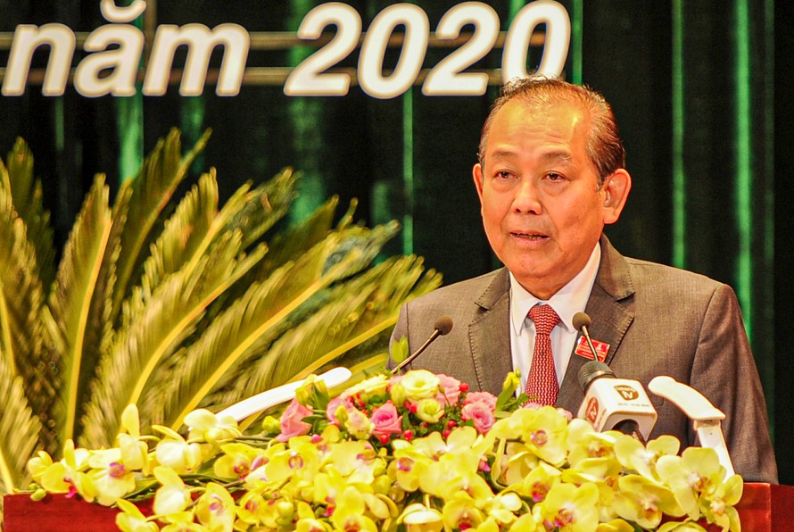 Phó thủ tướng Trương Hoà Bình phát biểu tại Đại hội Đảng bộ thành phố Đà Nẵng lần thứ XXII. 