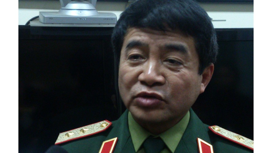 Trung tướng Tuấn trả lời báo chí sáng 12/3. Ảnh: Tuấn Nguyễn. 