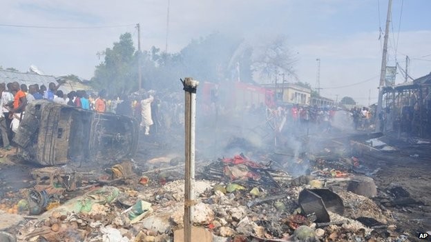 Hiện trường vụ đánh bom hôm 1/7 ở Nigeria