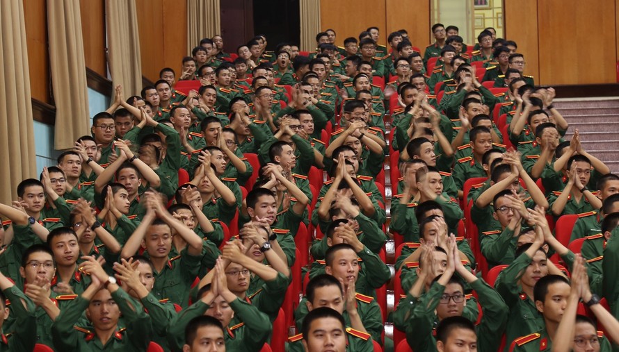 Học viện Kỹ thuật Quân sự tiếp sức 655 tân học viên