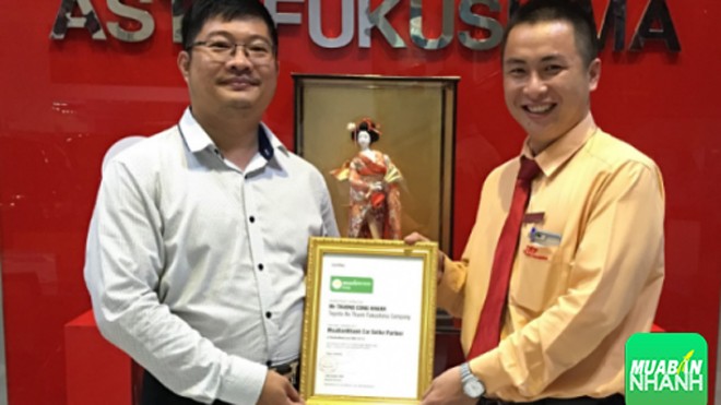 Anh Trương Công Khanh nhận giấy chứng nhận Thành viên Partner bán hàng xuất sắc trên hệ thống Mạng xã hội MuaBanNhanh.com/0982100120