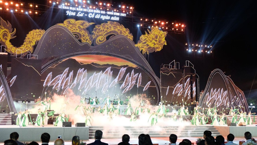 Đêm khai mạc Năm Du lịch Quốc gia 2021 được tổ chức ở Cố đô Hoa Lư (huyện Hoa Lư, tỉnh Ninh Bình. Ảnh: Hoàng Long