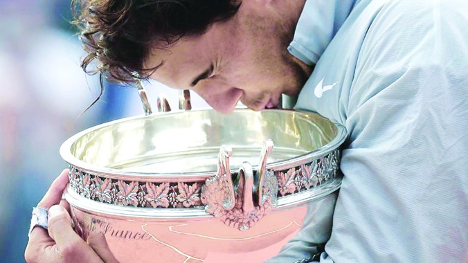 Nadal hạnh phúc với danh hiệu Roland Garros thứ 9 trong sự nghiệp. Ảnh: AP