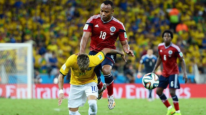  Zuniga rất lấy làm tiếc vì khiến Neymar nghỉ hết World Cup