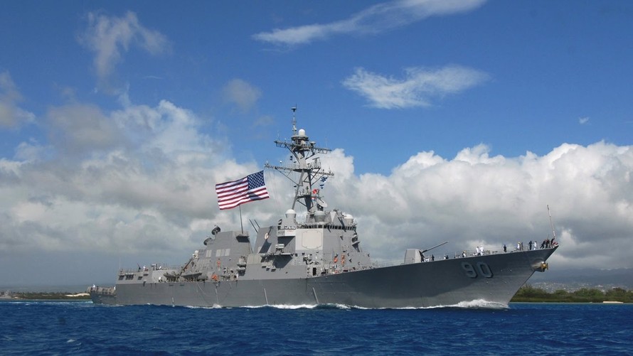 Việt Nam nói về việc tàu khu trục Mỹ tiến gần Hoàng Sa