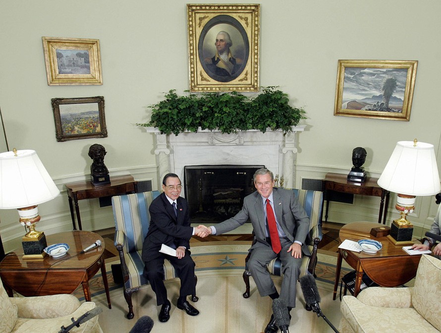 Thủ tướng Phan Văn Khải hội đàm với Tổng thống George W. Bush tại Nhà Trắng ngày 21/6/2005. Ảnh: AFP/Getty.