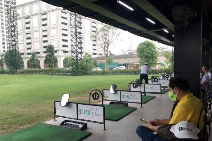 Sân tập golf Eco Golf Club 32 Đại Từ (phường Đại Kim) ngang nhiên hoạt động giữa mùa dịch COVID-19.