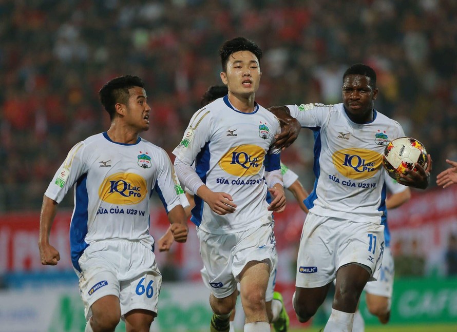 Tiền vệ Lương Xuân Trường đang có phong độ tốt trong màu áo HAGL ở V-League 2018.