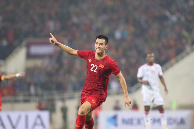 Bàn thắng duy nhất của Tiến Linh giúp đội tuyển Việt Nam đánh bại UAE 1-0, chiếm ngôi nhất bảng G, Vòng loại thứ 2 World Cup 2022.