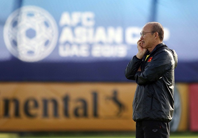 HLV Park Hang Seo đang đối diện nhiều khó khăn trước trận đấu của đội tuyển Việt Nam với Malaysia.