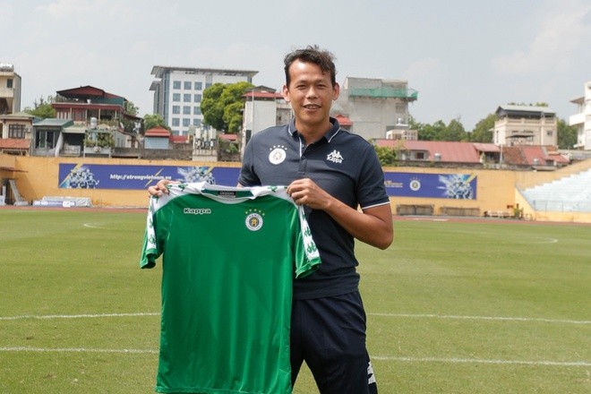 CLB Hà Nội công bố hợp đồng với thủ môn Bùi Tấn Trường.