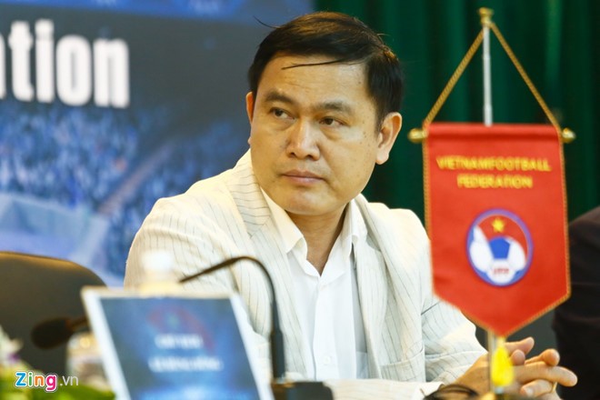Chủ tịch VPF Trần Anh Tú cho biết V-League có hy vọng trở lại sau dịch COVID-19.