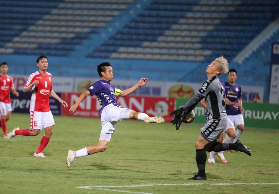 Hà Nội vào Chung kết cúp Quốc gia với cú hat-trick của Văn Quyết. 