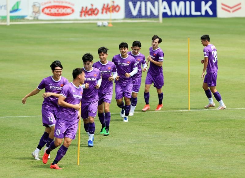 Đội tuyển Việt Nam đang tích cực chuẩn bị cho trận đấu với Trung Quốc (Anh Đoàn)