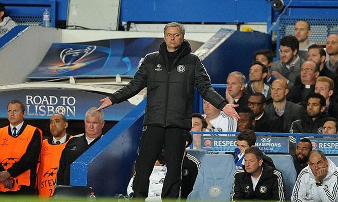 Mourinho rất thất vọng về trận đấu. 