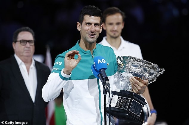 Djokovic lần thứ 9 vô địch Australian Open