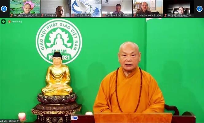 Đại lão Hòa thượng Thích Thiện Nhơn, Chủ tịch Hội đồng Trị sự Giáo hội Phật giáo Việt Nam phát biểu tại Hội thảo. Ảnh: TTXVN