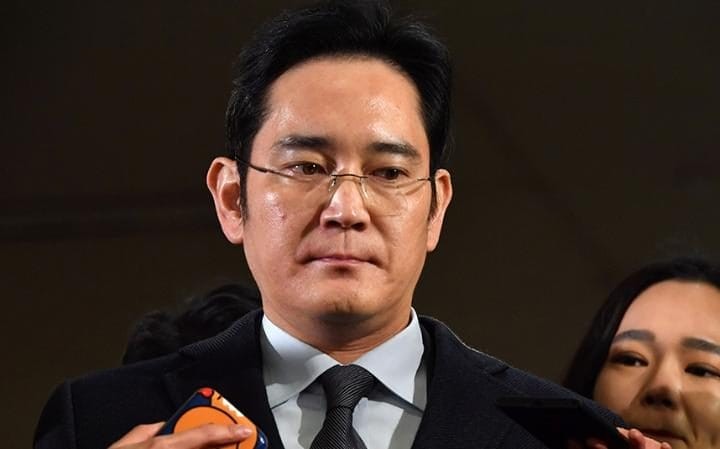 Phó chủ tịch Lee Jae Jong, được coi là người thừa kế của tập đoàn Samsung mới đây bị bắt vì nghi án hối lộ và một số tội danh khác
