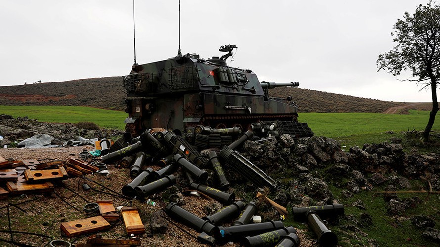 Vỏ đạn rỗng của quân đội Thổ Nhĩ Kỳ được nhìn thấy ở Hatay, tỉnh biên giới với Syria. Ảnh: Reuters