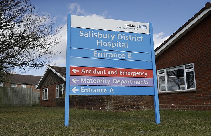 Bệnh viện Salisbury, nơi được cho là tiến hành điều trị cho cha con cựu điệp viên Skripal. Ảnh: AP