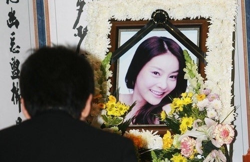 Vụ án Jang Ja Yeon tự tử ngày càng nhiễu loạn thông tin.