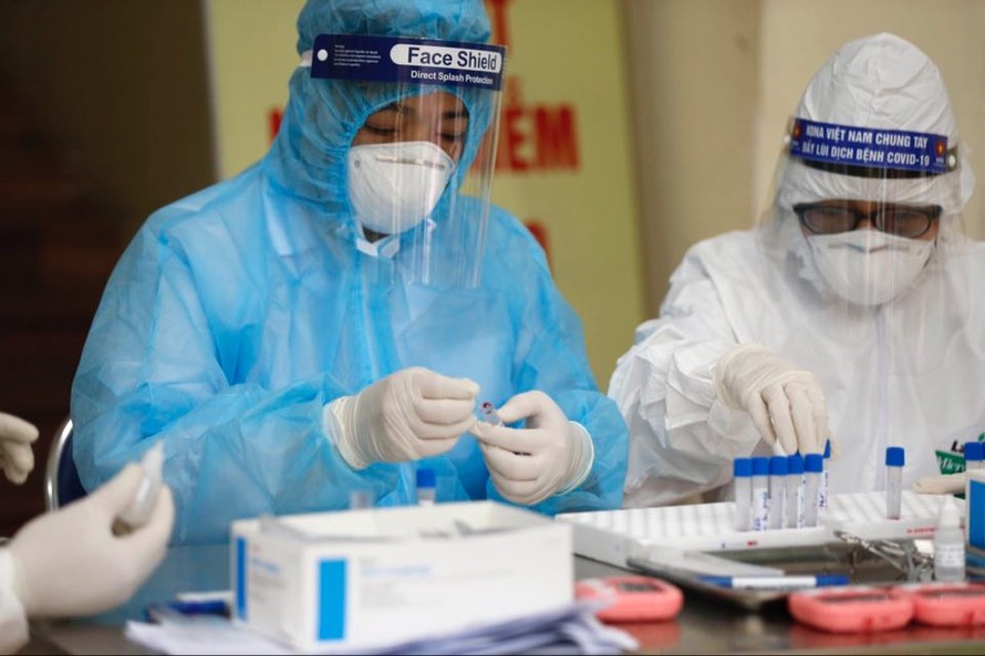 Bộ trưởng Y tế nhận định về biến thể virus gây chùm ca bệnh ở Tân Sơn Nhất