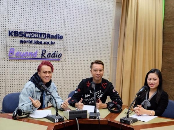 Only C và Lou Hoàng được đài KBS của Hàn Quốc mời phỏng vấn