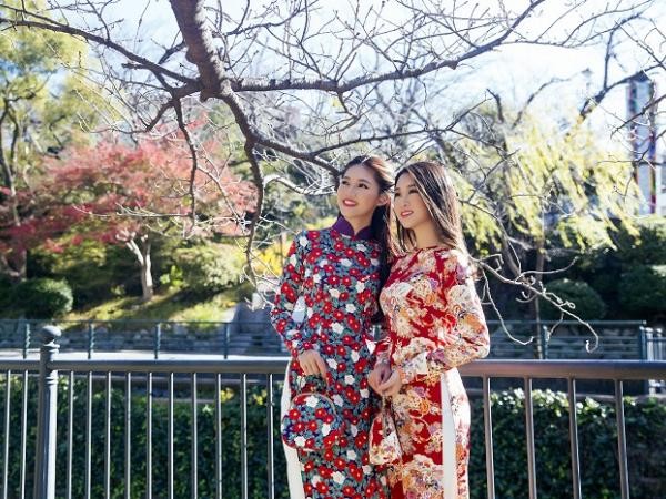 Hoa hậu Mỹ Linh cực xinh khi diện áo dài và kimono tại Nhật Bản