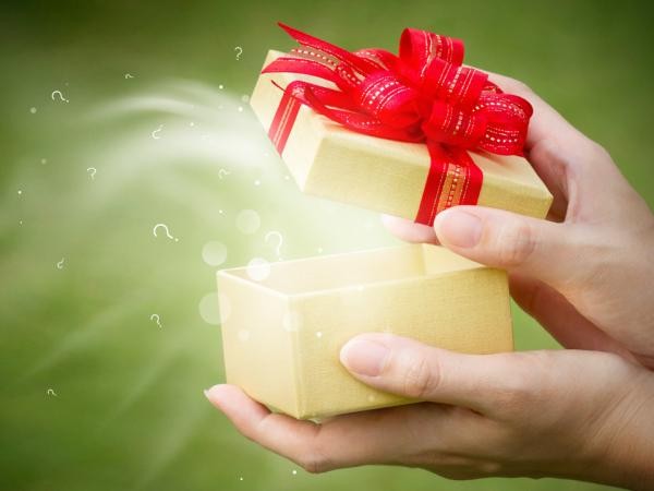 Sưởi ấm trái tim: Món quà không thể mua được bằng tiền