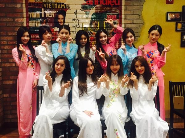 Lịm tim trước hình ảnh T-ara mặc áo dài trắng, học nói tiếng Việt 